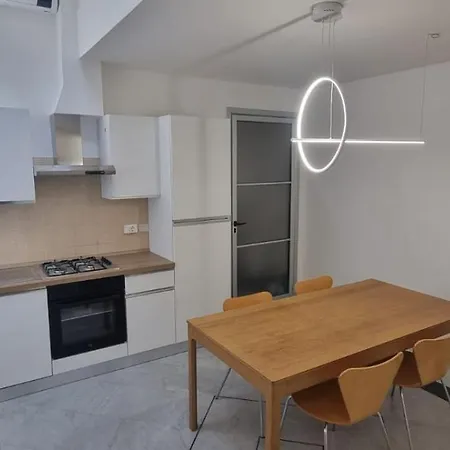 Apartment Paradise 2 *